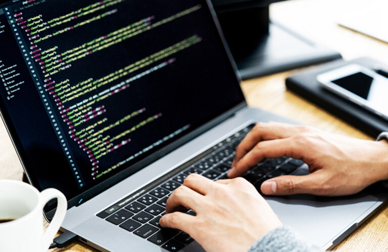 クエストアプリケーション保守・運用サービス